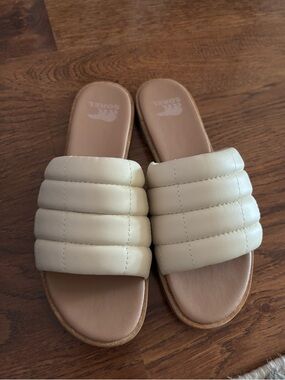 Sorel Women's Padded Cream Slide Mules